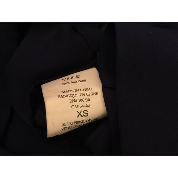 Vince navy blue silk V-neck long sleeve tunic Top Sz XS Oversize fit - Picture 3 of 7